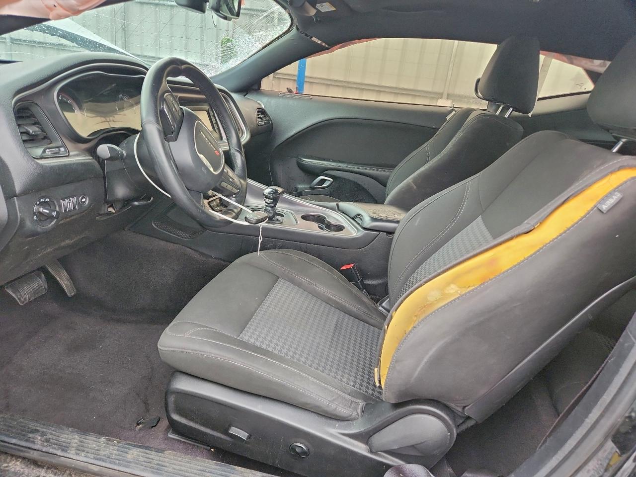 Dodge Challenger Sxt Image 6