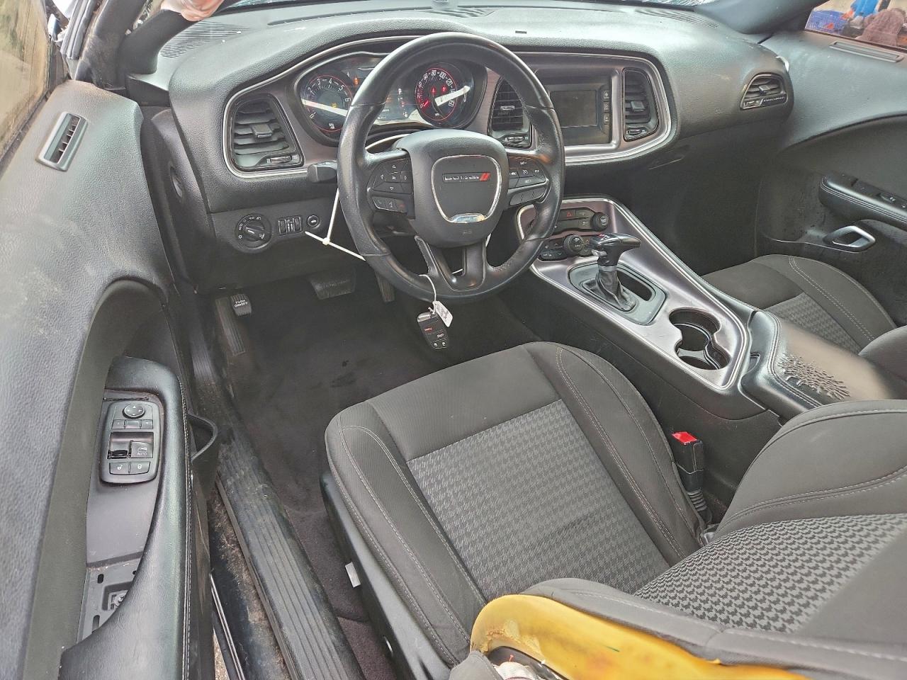 Dodge Challenger Sxt Image 10