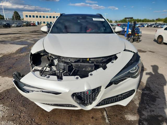 Alfa Romeo Stelvio Ti Sport Image 13