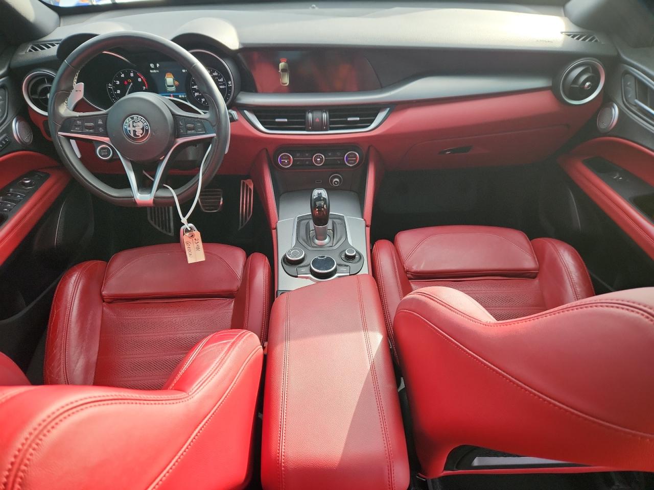 Alfa Romeo Stelvio Ti Sport Image 4