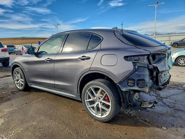 Alfa Romeo Stelvio Ti Sport Image 3