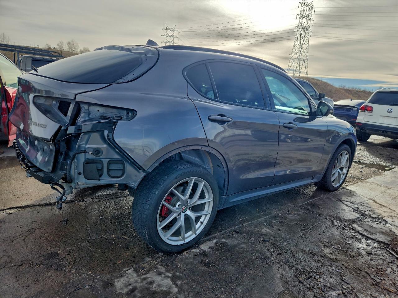 Alfa Romeo Stelvio Ti Sport Image 2