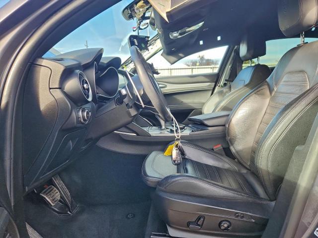 Alfa Romeo Stelvio Ti Sport Image 7