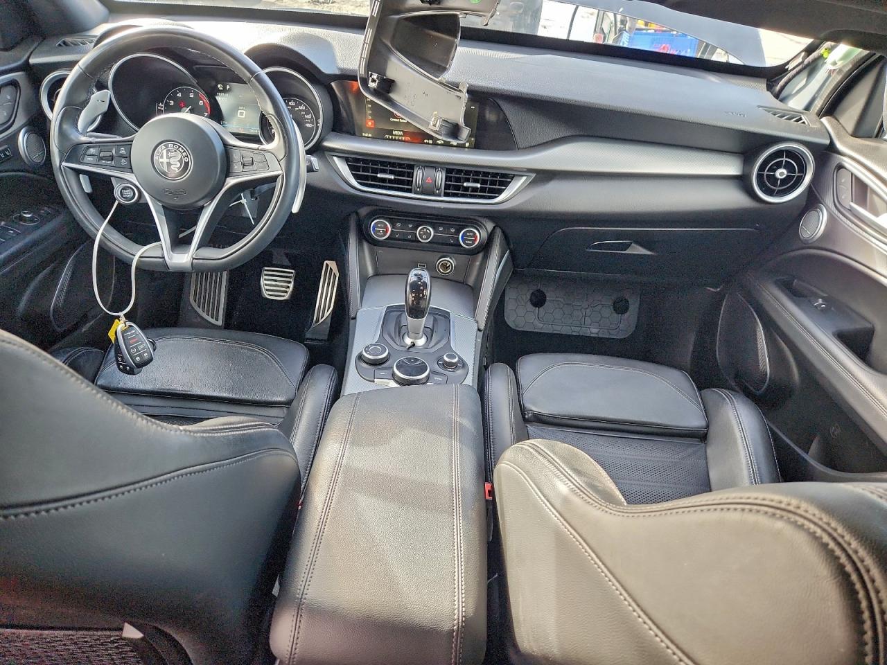 Alfa Romeo Stelvio Ti Sport Image 8