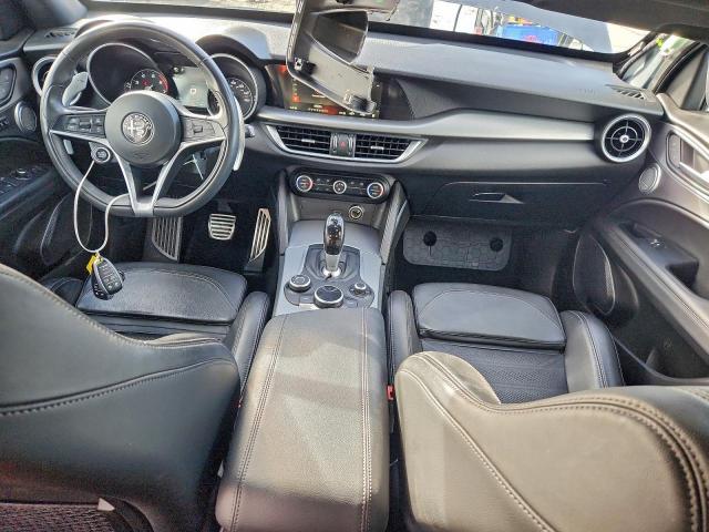 Alfa Romeo Stelvio Ti Sport Image 8