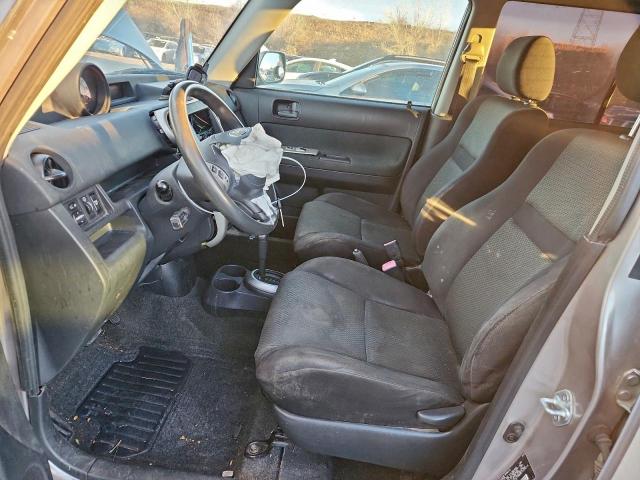 Toyota Scion Xb Image 7