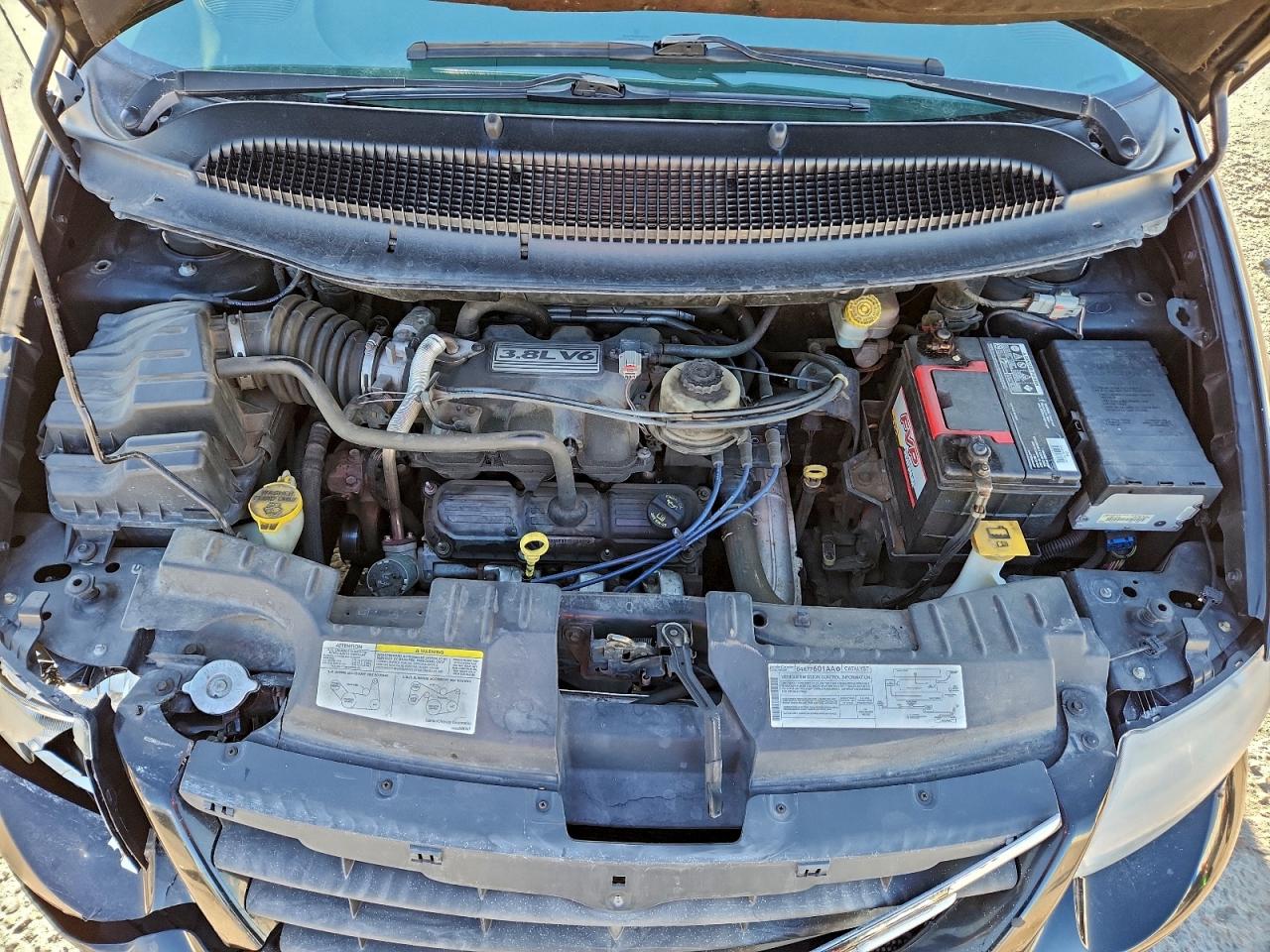 Chrysler Minivan Touring Image 10