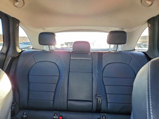 Mercedes-Benz GLC 300 Image 12