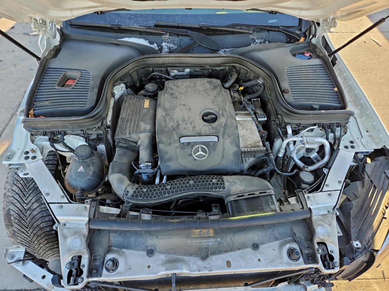 Mercedes-Benz GLC 300 Image 9