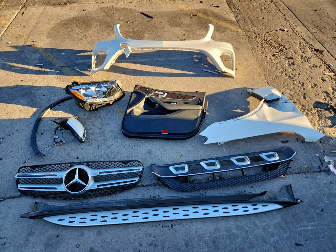 Mercedes-Benz GLC 300 Image 13