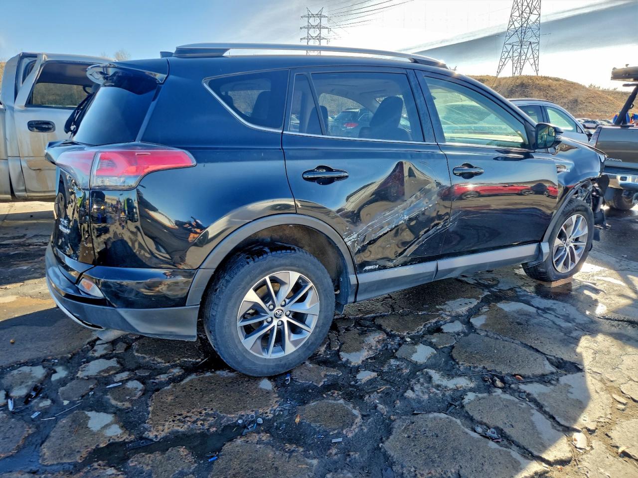 Toyota RAV4 Xle Image 3