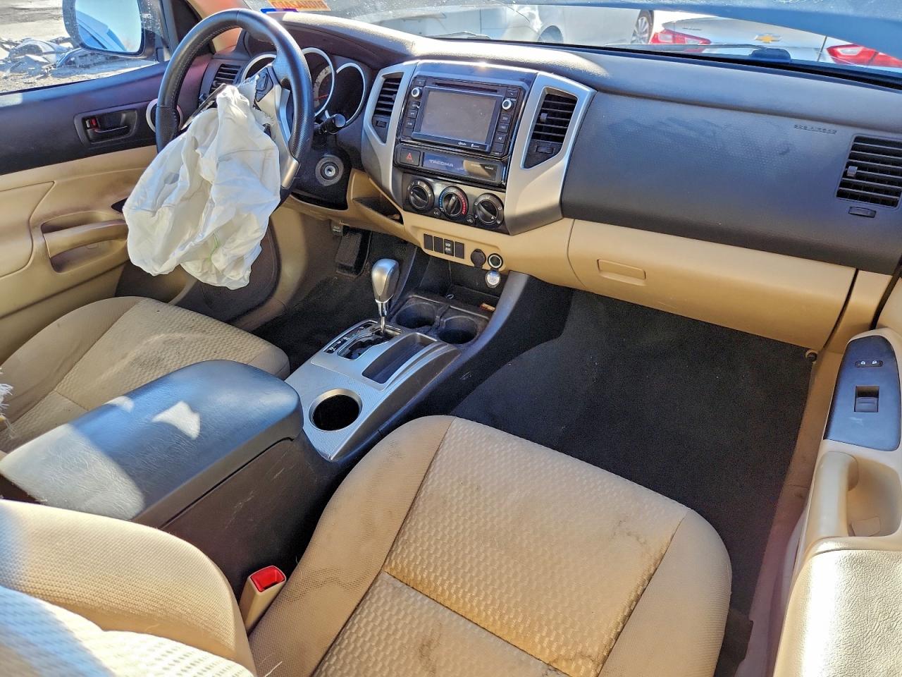 Toyota Tacoma Double Cab Prerunner Image 8