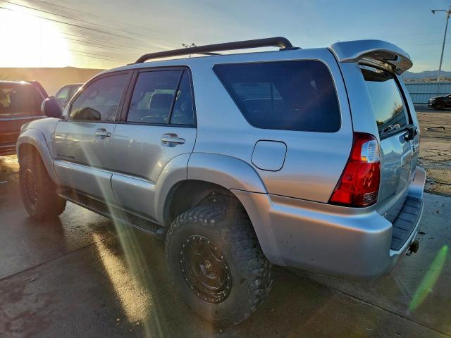 Toyota 4Runner Sr5 Image 12