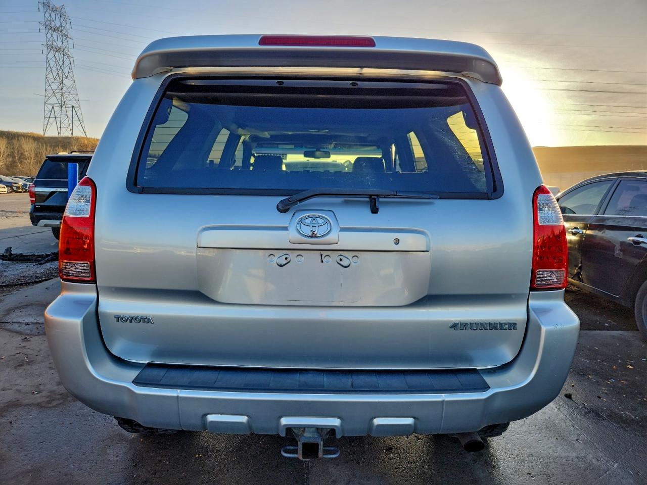 Toyota 4Runner Sr5 Image 4