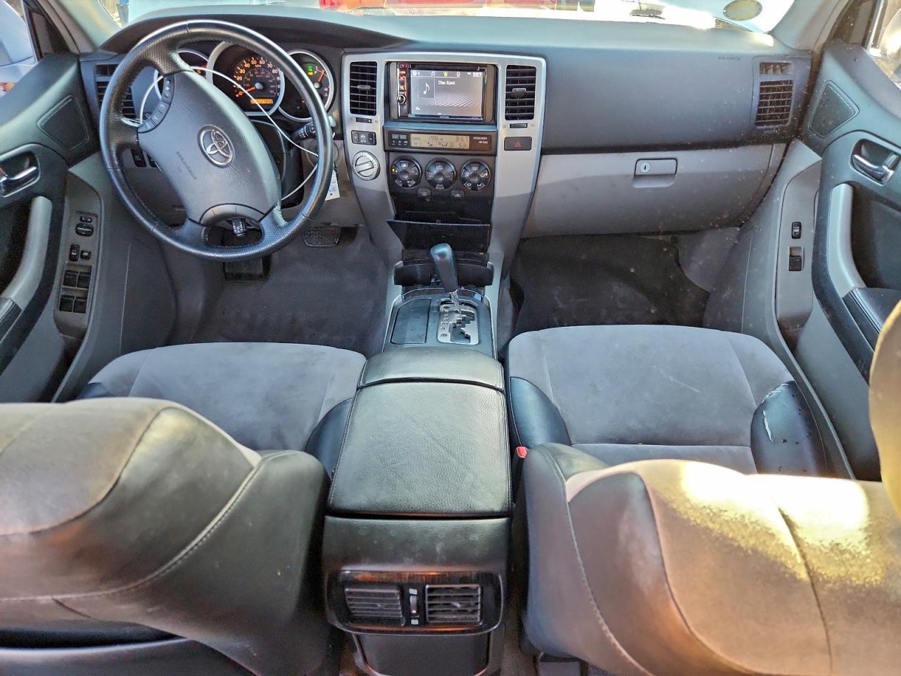 Toyota 4Runner Sr5 Image 8