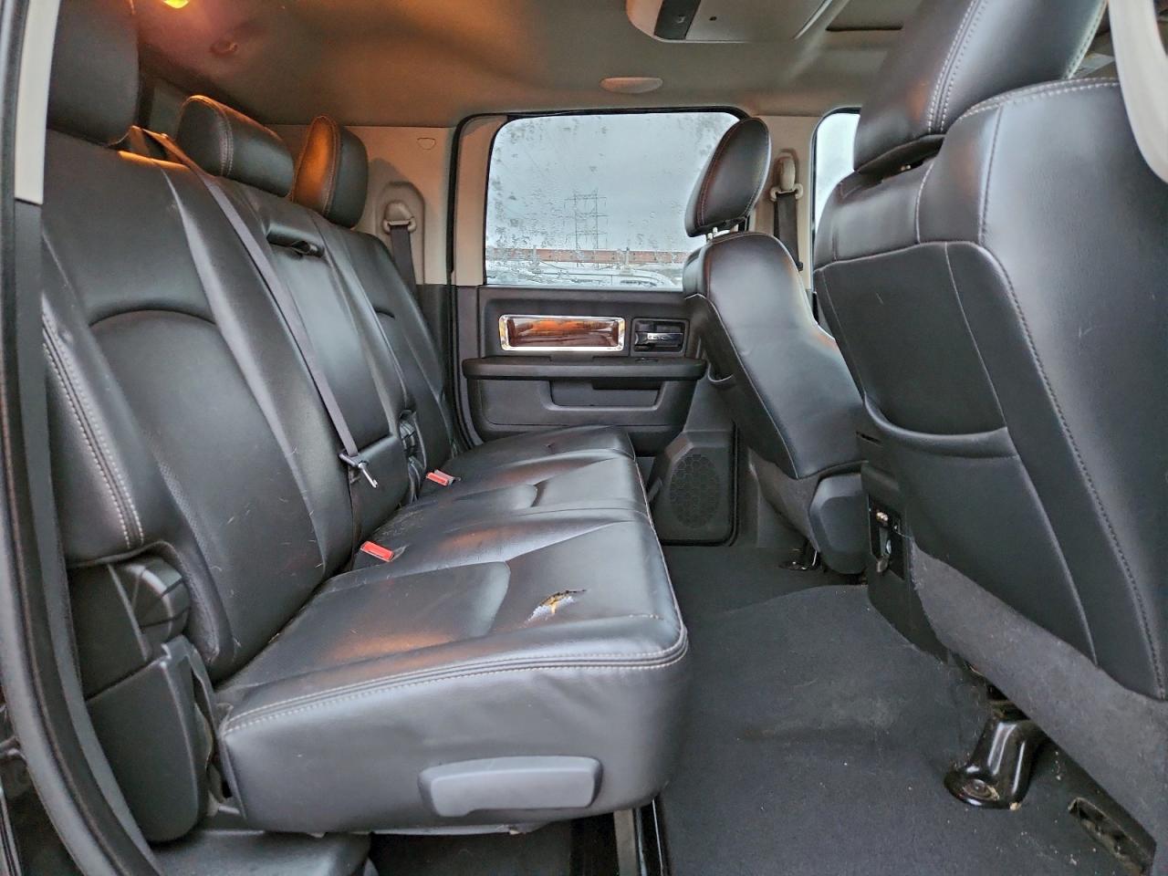 Dodge Ram 2500 Laramie Image 8