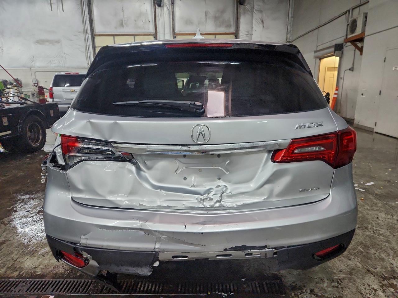 Acura MDX Image 2