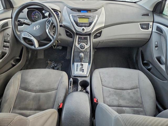 Hyundai ELANTRA Gls Image 9