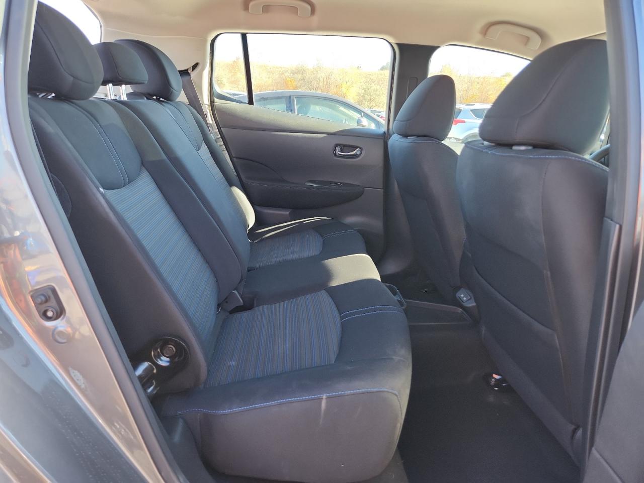 Nissan LEAF S Image 12