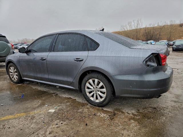 Volkswagen Passat S Image 2