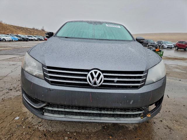 Volkswagen Passat S Image 7