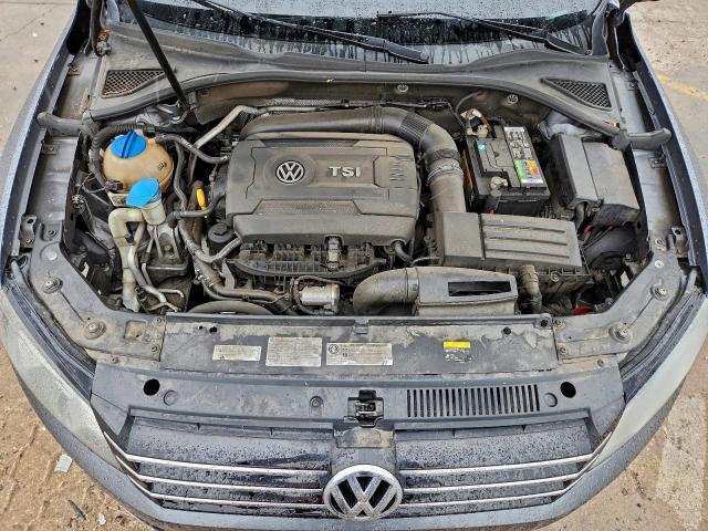 Volkswagen Passat S Image 10