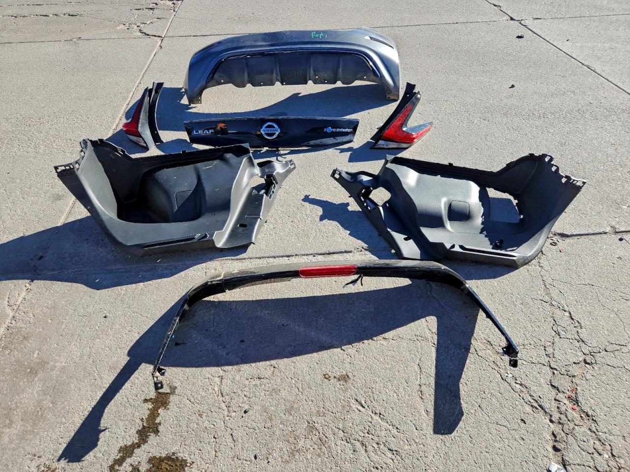 Nissan LEAF S Image 12