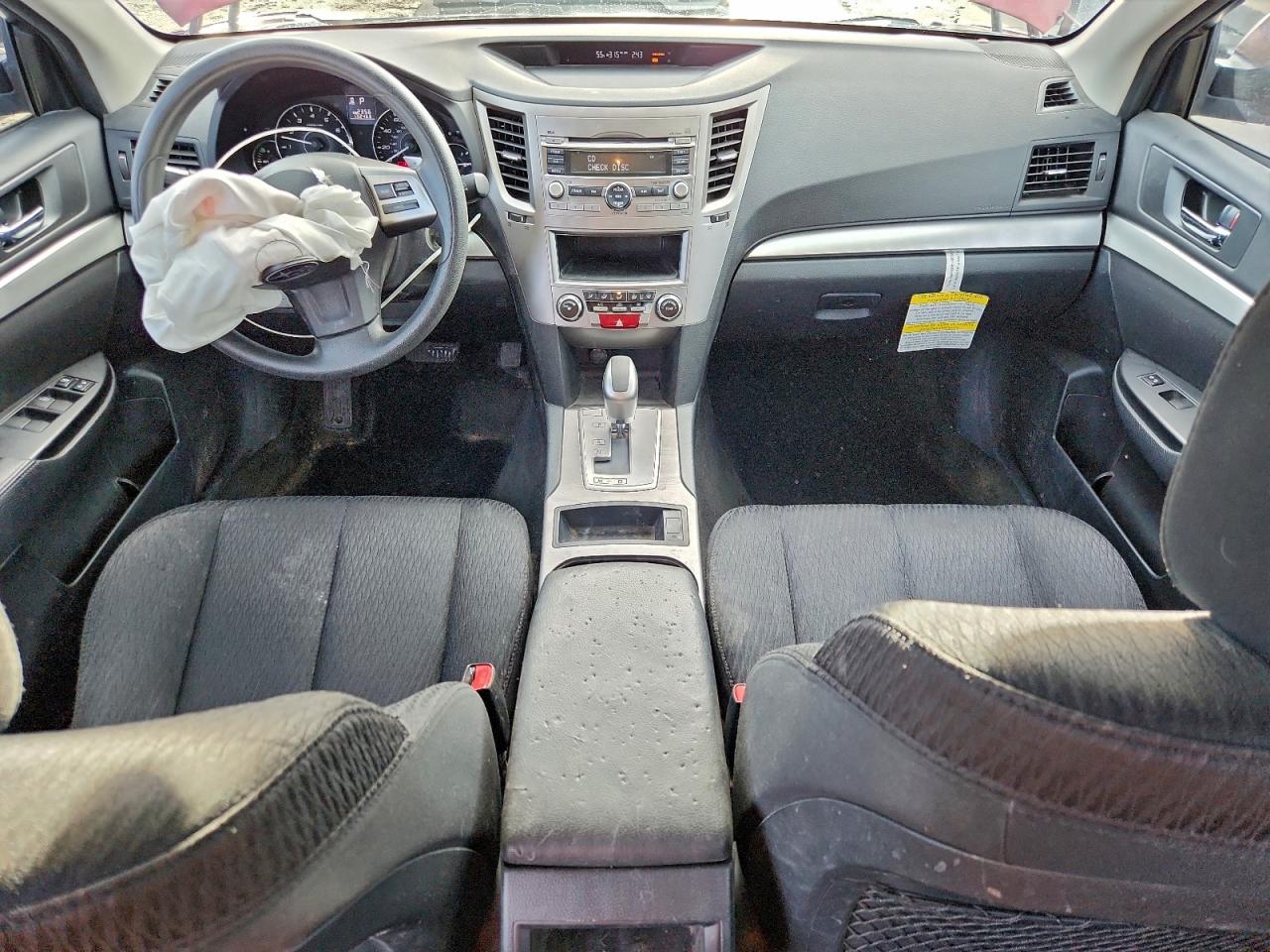 Subaru Outback 2.5i Image 7