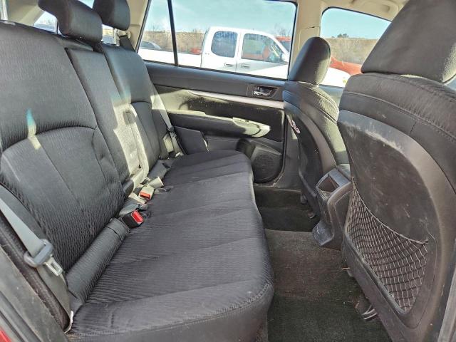 Subaru Outback 2.5i Image 6