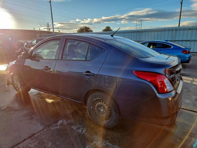 Nissan Versa S Image 2