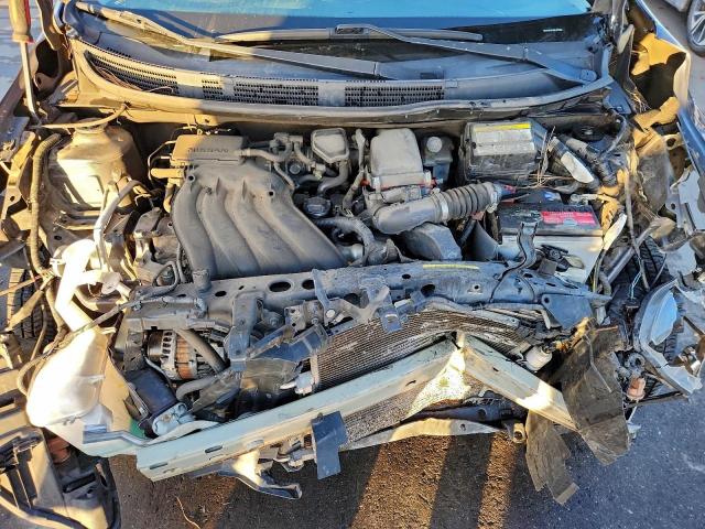 Nissan Versa S Image 9